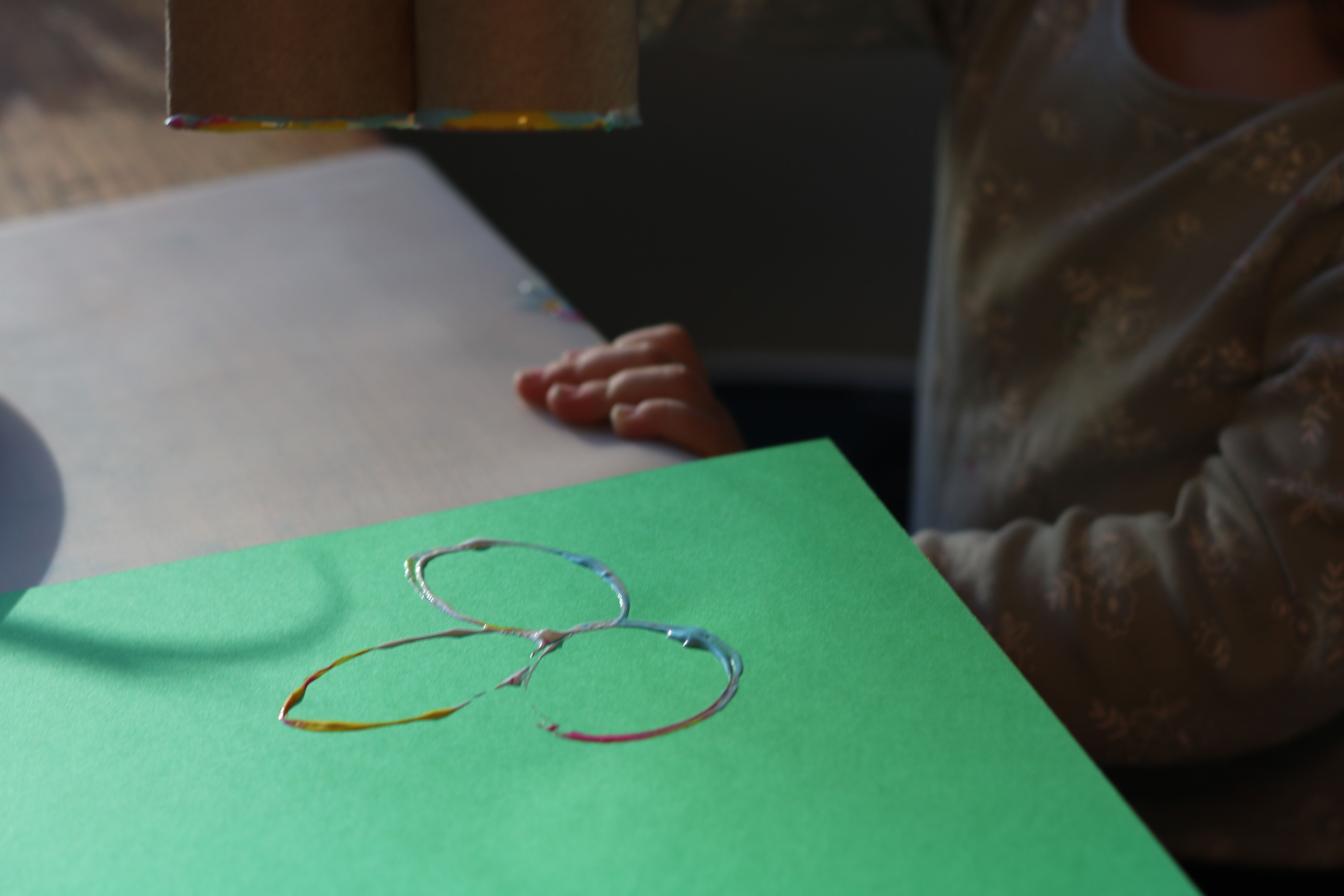 Toilettenpapierrolle Klopapierrolle Ostern basteln Kleinkinder einfach u3 2 Jahre